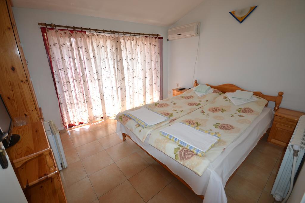 Guest House Olimpia Sozopol Ruang foto